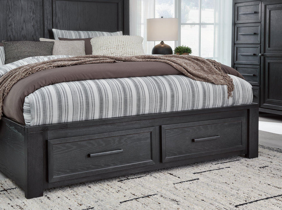 Foyland Bedroom Set